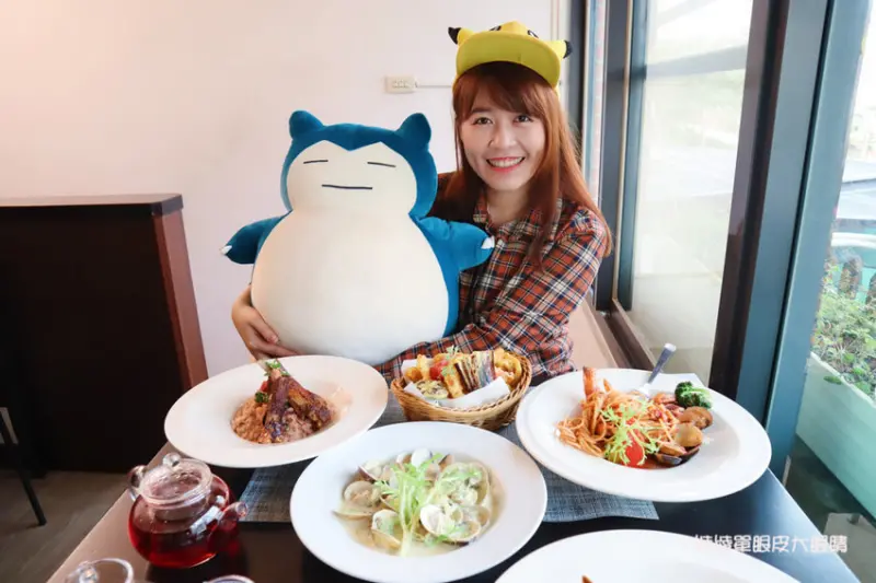 新竹美食餐廳推薦流浪貓香草義式廚房，竹北新開幕寶可夢主題美食餐廳！寵物友善餐廳 - ㄚ綾綾單眼皮大眼睛