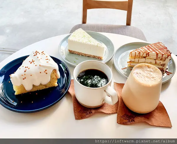 過日子宅咖啡 給你一種被綠色大樹包圍的放鬆感 竹北咖啡廳下午茶推薦 Hsinchu Zhubei Cafe(附菜單...