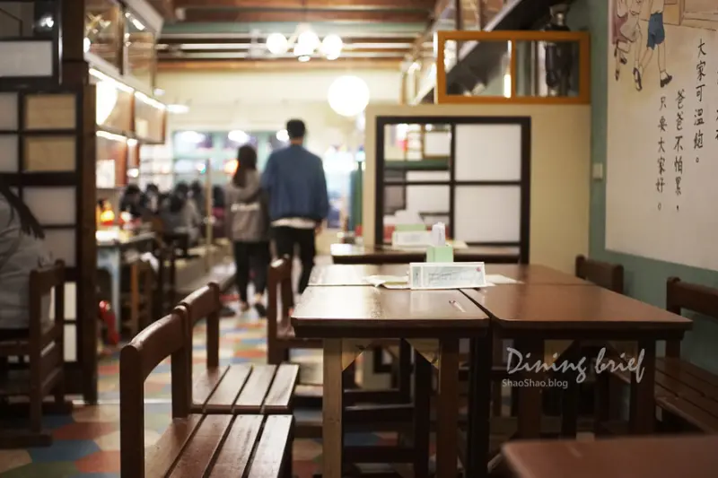 台南．古城豆花庄中華二店｜彷彿回到童年｜古色古香懷舊味十足｜經典豬油拌飯滿滿都是回憶