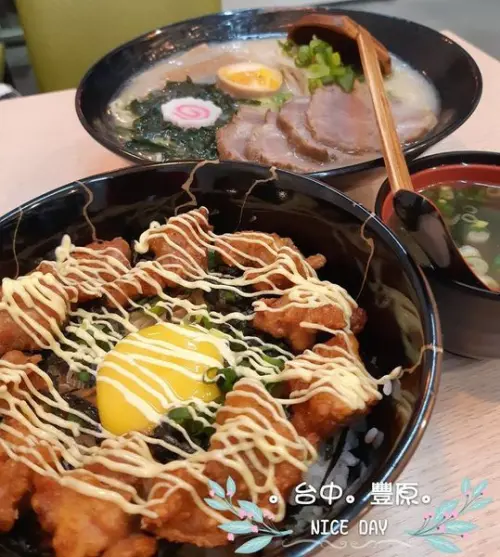 【台中】平價的日式餐點再豐原加賀食堂-月見雞丼飯香氣撲鼻而來