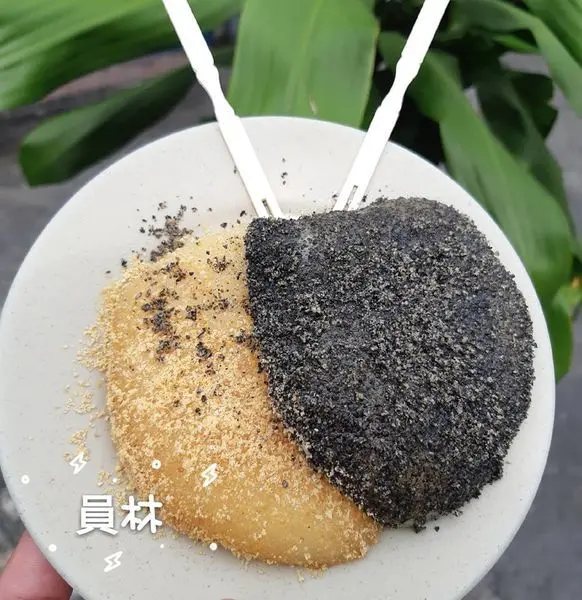 【員林】老店八寶圓仔冰-燒燒的麻糬沾上花生粉-好好吃