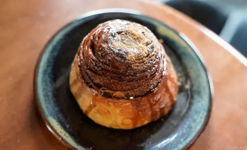 挑戰花蓮最濃郁肉桂捲 濃厚口感超有層次讓我秒愛上 每日限量 務必訂位