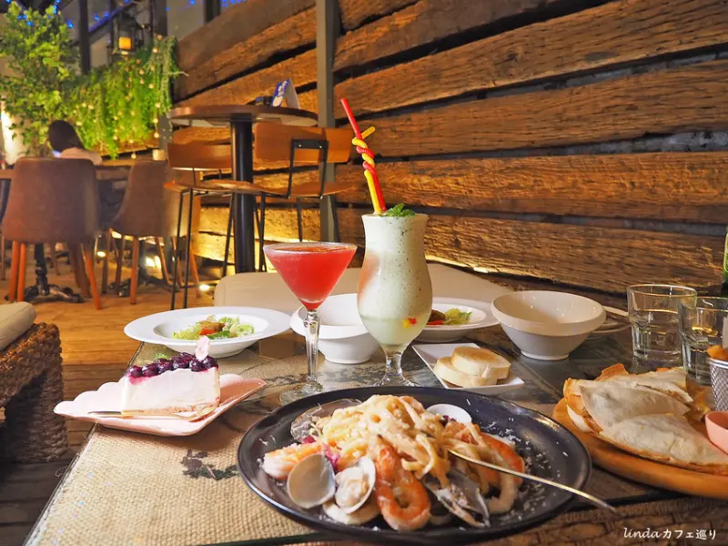 0618咖啡餐酒館＆奎咖啡 峇里島風格戶外座位區 東區餐酒館 不限時咖啡廳 忠孝敦化下午茶 台北餐酒館