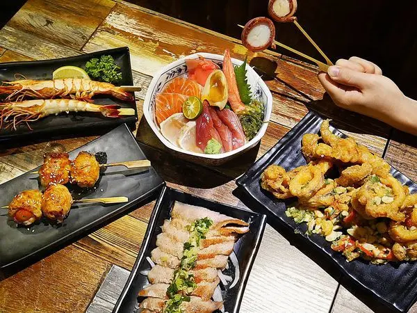 泗商食堂 - 台北中山區松江南京站丼飯居酒屋，台北也能吃到$100以下的串燒，逢九喝酒日，快找一天揪好友喝酒吃肉，痛風我也願意