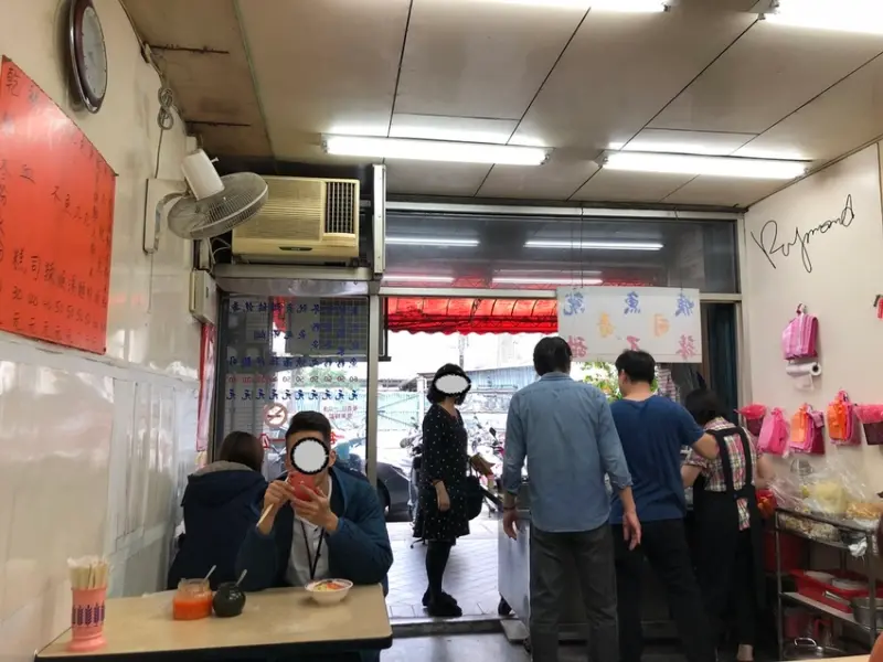 =大稻埕美食=  歸綏街『無名魷魚羹・甜不辣 』 ／魚丸麵配甜不辣的絕配／ 鄰近迪化街／從小吃到大／沒有觀光客／在地人吃的優質口袋老店