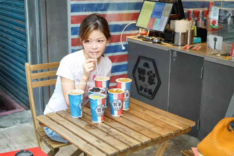 內科手搖飲 嚮家涼水鋪 西湖站最有人情味的古早味 六甲田莊鮮奶茶 內科外送飲料店