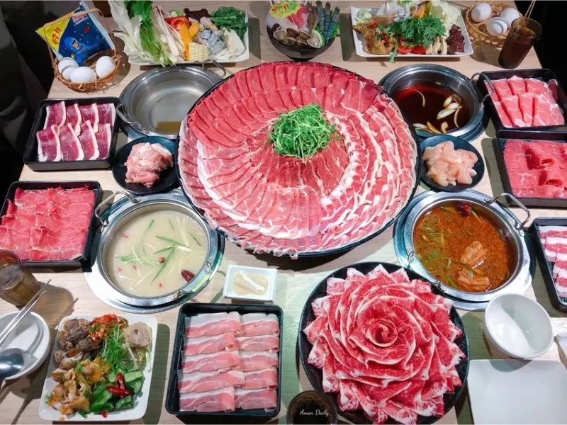 | 高雄美食 | 每日限量5盤火山爆發大肉盤/吃到飽首選CP值爆表/鬥牛士二鍋 楠梓店