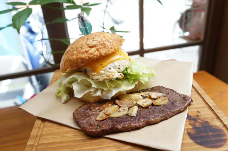 鄉村風格的玻璃景觀餐廳X平價銅板早午餐-Happy fatty幸福肥