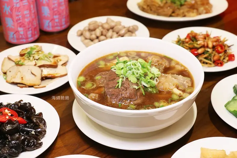 迪化街美食『湘帝御膳食堂』紅燒牛肉麵、番茄牛肉麵、清燉牛肉麵、小菜、啤酒、菜單價位(捷運大橋頭站/北門站)