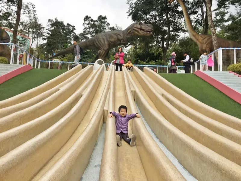 【旅遊】蘇維拉莊園|超長森林溜滑梯、芭娜娜溜滑梯、魔幻3D圖、可愛蘑菇屋&樹屋、俯瞰山城美景~