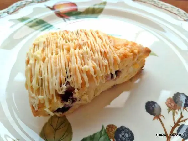 (台北捷運板南線市政府站周邊巷弄美食)「OMia Bakery 覓蕥烘焙室」--- 隱身巷弄的手工糕餅限量專賣店，打造你專屬的夢幻甜點。