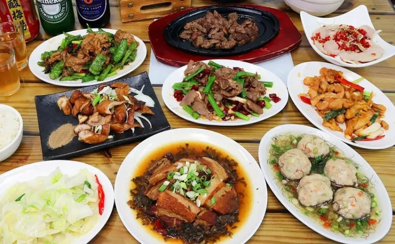 豐原高CP值百元平價現炒，份量十足有誠意，家庭聚餐小酌合菜餐廳推薦
