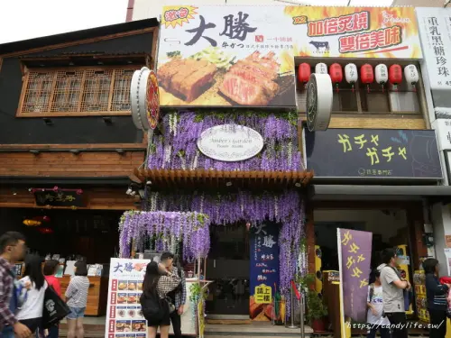 台中美食│大勝牛かつ日式平價炸牛排專門店 〃一中街平價炸牛排專賣，還有充滿浪漫紫色的打卡花牆～