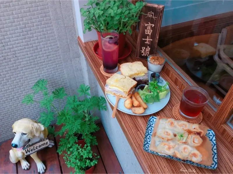 | 高雄美食 | 網美文青早午餐/好拍又好吃的IG熱門打卡店/覓蒔MissFood/三多商圈