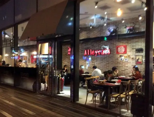 『Alleycats 手工窯烤披薩-京站店』三人套餐超值.樂趣多