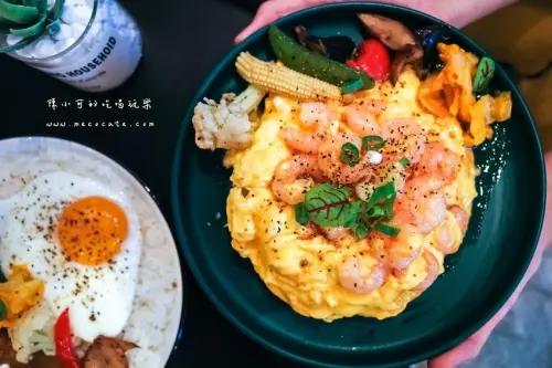 咖啡館賣咖哩飯，滿滿的蝦仁！！蝦仁滑蛋蓋飯也別錯過，永和咖啡館推薦招金GABi，