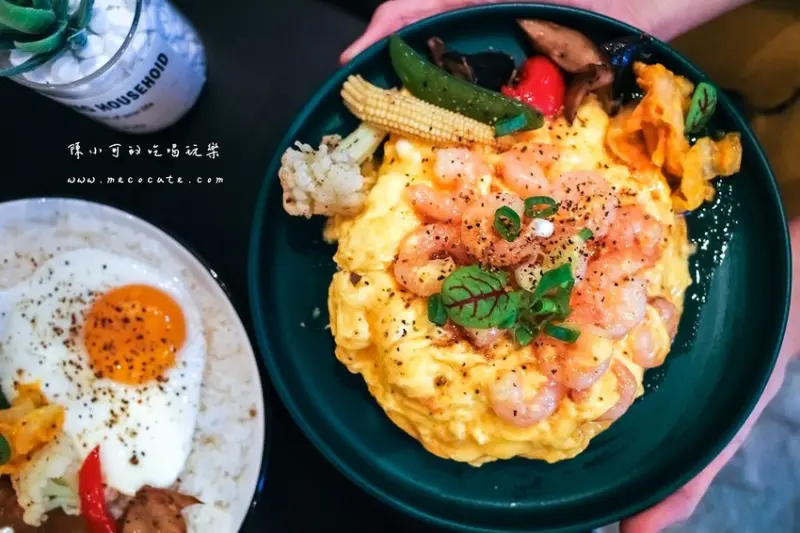 咖啡館賣咖哩飯，滿滿的蝦仁！！蝦仁滑蛋蓋飯也別錯過，永和咖啡館推薦招金GABi，