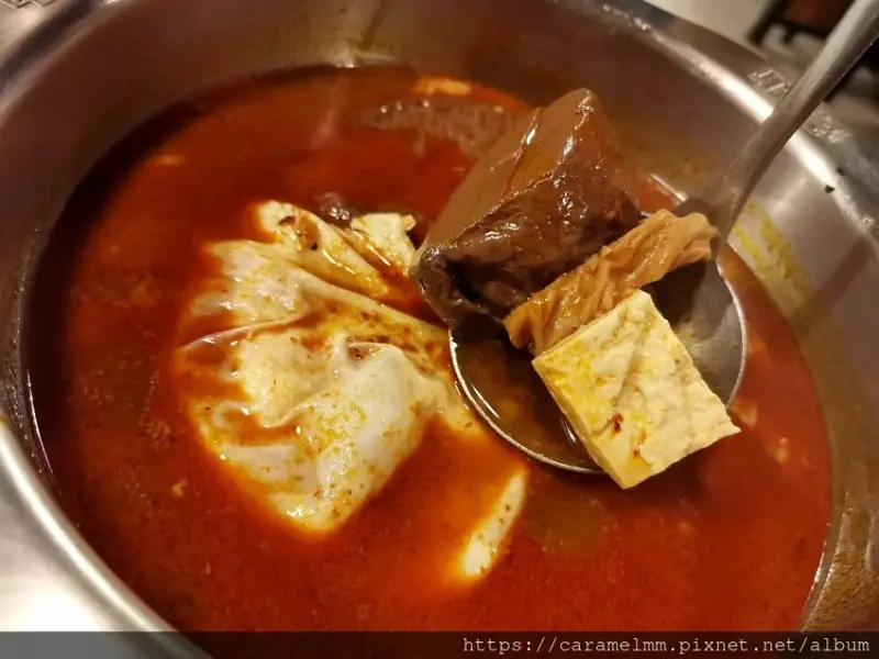 【苗栗頭份】联亭泡菜鍋 頭份店 奶香起司鍋 麻辣臭三寶 頭份火鍋 頭份小火鍋 頭份美食 附設停車場