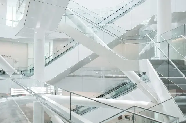 [夏，台南] 你追我躲，光影的兩小無猜 - 台南美術館2館