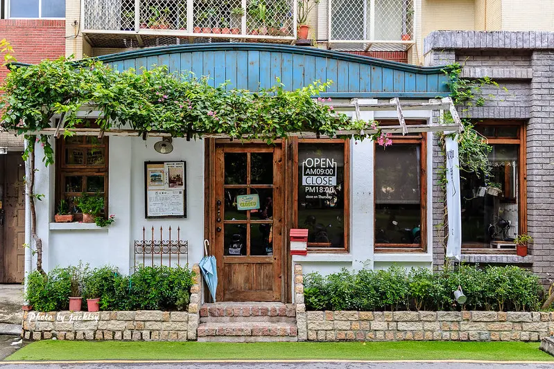 200822台南-熱門景點半日遊(古董咖,桑原商店,小半樓,旭峯號,臺文館,臺南市美術館2館)