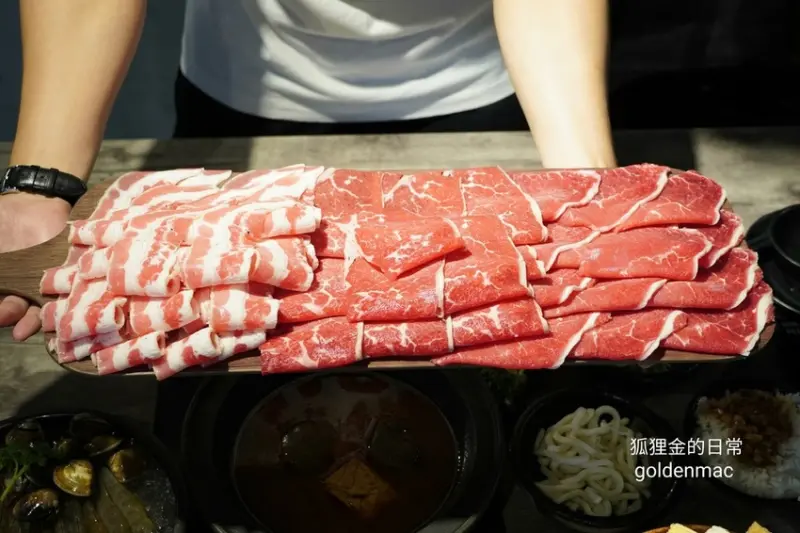 嗑肉石鍋中壢中美店｜218元起高CP火鍋 全台唯一限定599龍蝦和牛鍋吃一鍋賺一鍋 生日再送無毒蝦拼盤