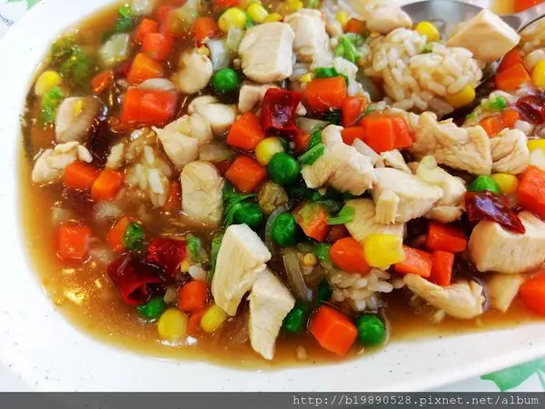 【美食】新竹.竹北-增享美食町@咖哩雞丁飯/炸醬麵/宮保雞丁飯/平價午晚餐