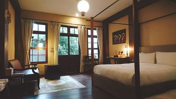 來了。就住一晚。台南宿泊筆記，藏於新美街的美好天地。