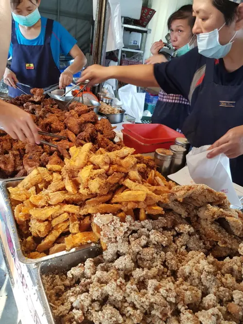 超狂!!搬家後人氣不減的瘋狂炸雞店!!在地人推薦必吃名單!! 葉麥克炸雞