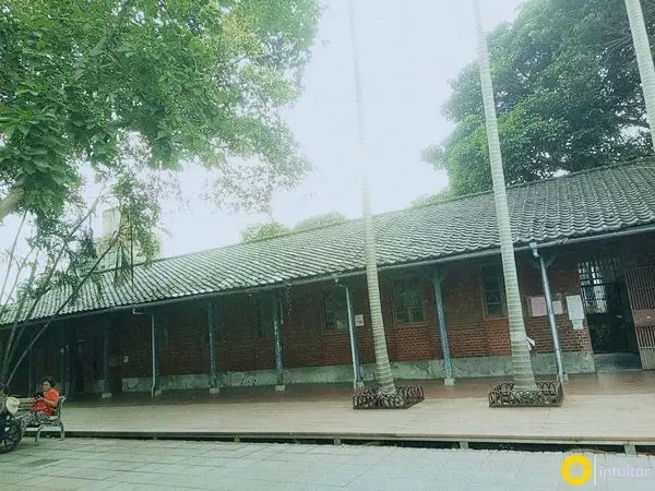 [台北]萬華區和平青草園（原萬華402號公園）/共融遊戲場/鄰近萬華車站龍山寺捷運站/swing snake蛇形鞦韆/月亮鞦韆/木質攀爬網