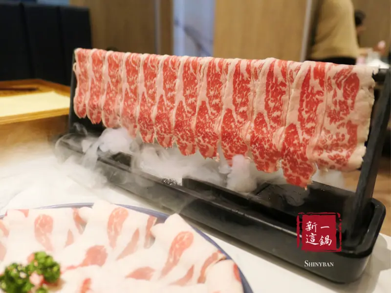 台北中山—新這一鍋 ATT大直殿｜麻辣、老火湯聯手出擊 這一鍋年輕平價升級版｜劍南路站、美麗華