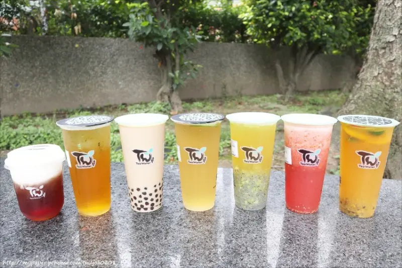 【Tea Water】板橋店~板橋飲料推薦 嚴格品質把關 天然茶湯為基底 當季水果新鮮入料吃得到果肉唷!
