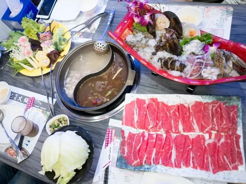 【三重菜寮】辣貴妃鴛鴦火鍋，火鍋推薦、三重麻辣火鍋推薦