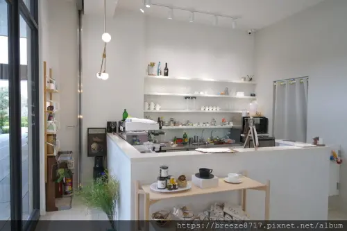 1002 Cafe & Shop｜ 簡約自在氛圍小品咖啡館【台中市】