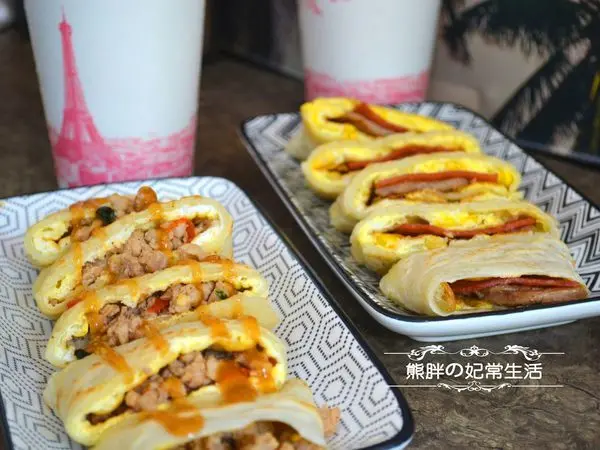 台中-豐原開了一家只賣手工蛋餅專賣，自製研發多種獨家口味，打拋豬超級...