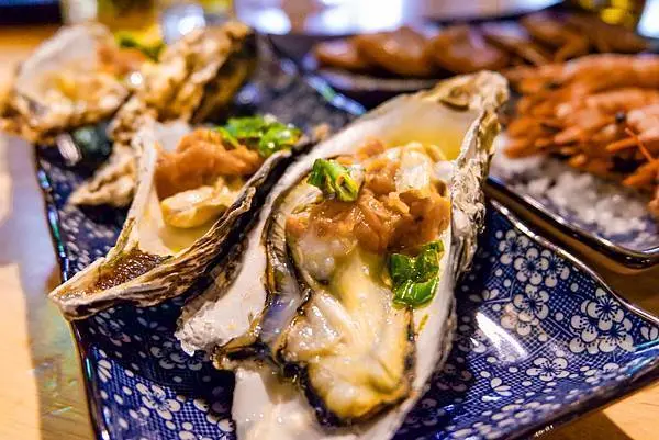 【桃園燒烤】雄爺燒烤﹝附菜單﹞－下班小酌的好去處，在地台式串烤餐廳│桃園串烤推薦│桃園居酒屋