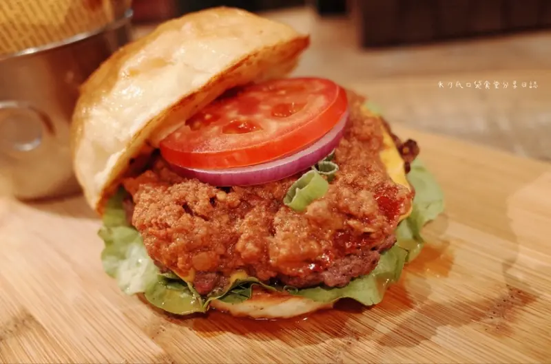 ｜關於美食（台北文山區 x Patio 46 沛緹歐美式餐廳(中國科大對面)）｜禾乃氏口袋食堂分享日誌—高CP值好吃鮮美多汁牛肉排漢堡、美國南方炸雞鬆餅、墨西哥BBQ雞肉薄餅、夏日風情好喝果昔