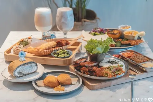 【台中霧峰區】這間網美打卡早午餐超狂，直接把IKEA搬進店內！能拍能吃一舉兩得『UnCrazy這裏勿瘋』