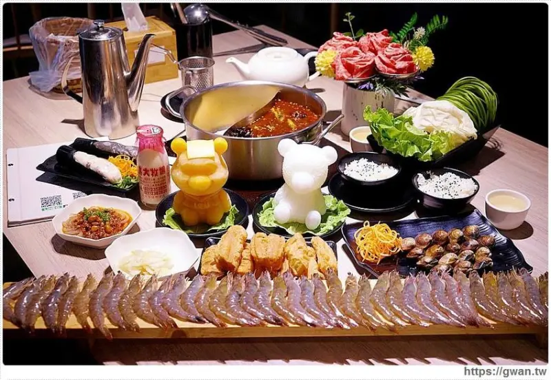 台中超萌小熊維尼鍋來囉，還有生日幾歲送幾隻蝦蝦，每天限五組！