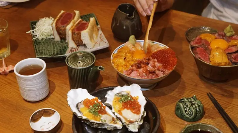 魚君 さかなくん 鮮魚專門居酒屋｜台北築地之稱號！藝人愛店之一！大推海膽牛肉丼、炸牛排！台北大安居酒屋推薦、台北日式料理餐廳推薦