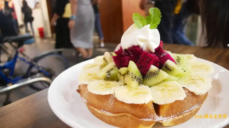 [台北 中山/條通]【噹噹噹咖啡館】街邊咖啡店的晚餐新體驗，免費網路free wifi / 免費充電Free charging