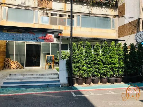 【故意good eat鍋物】活蹦亂跳的海鮮，龍蝦現撈現殺，東區火鍋推薦(台北)