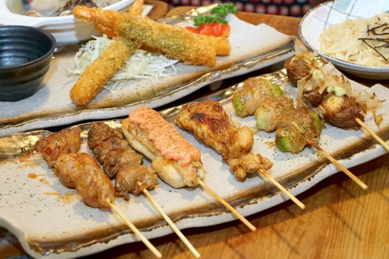 新竹居酒屋「私嚐」 旅行應援團、愛玩客、食尚玩家推薦 教室主題餐廳 新竹宵夜首選 寵物友善餐廳