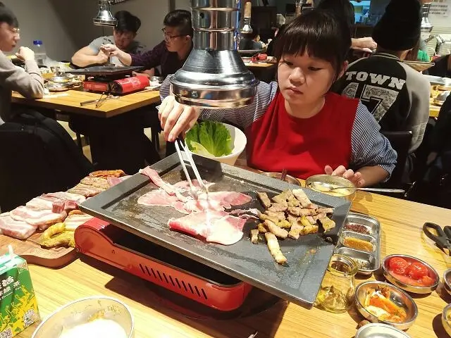 啾哇嘿喲韓式烤肉專門店~~台北大安平價韓式烤肉吃到飽．肉質香嫩順口讓我們味蕾大滿足