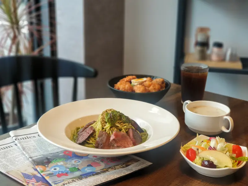 高雄美食||半子-兩百元內就能吃到牛肉義大利麵，份量大又平價的學區美食 ||三民區、平價美食、高應大美食