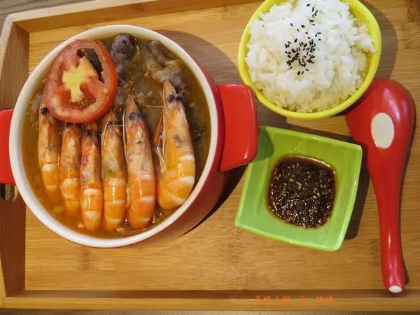 【丰明小鍋】嘉義林森店，精緻又丰盛的獨享鍋，一個人也可以享受美好的用餐時光~#嘉義美食#第一連鎖鍋品#精緻獨享鍋#小鍋界的霸主#嘉義小火鍋#嘉義平價火鍋