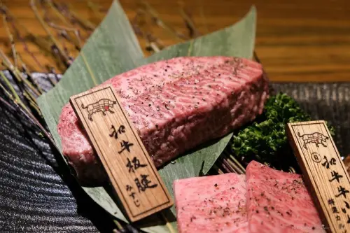 上吉燒肉 Yakiniku | 東區日式燒肉 頂級和牛盛合「自由配」/ 專人燒烤服務