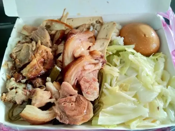 【食記】基隆在地CP值超高美食推薦_呂家豬腳_近基隆火車站_港西街