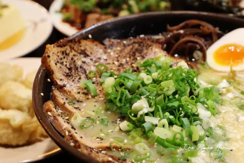 叉燒一次來六片就怕你吃不飽！拉麵控看過來，新竹平價好吃大份量拉麵店推薦安田麵屋，這間還有賣丼飯！ - ㄚ綾綾單眼皮大眼睛