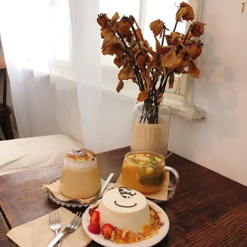 。新竹食記。hidden off．吃了微笑捲毛會微笑：）