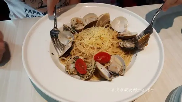 跳舞香水。衛武營店。夢幻系餐廳。環境優美餐點療癒